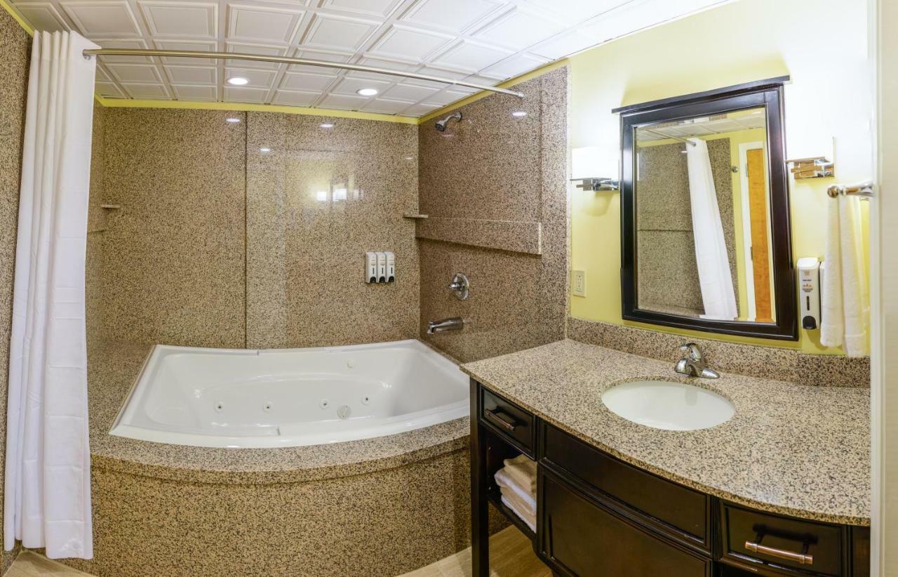 Asbury Inn & Suites Wilmore Exteriör bild